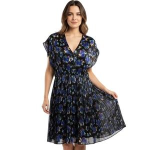 Molly Bracken‎ Pleated Dress Black Floral V-Neck Short Sleeve Boho Flowy Chic